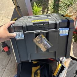 Dewalt Box 
