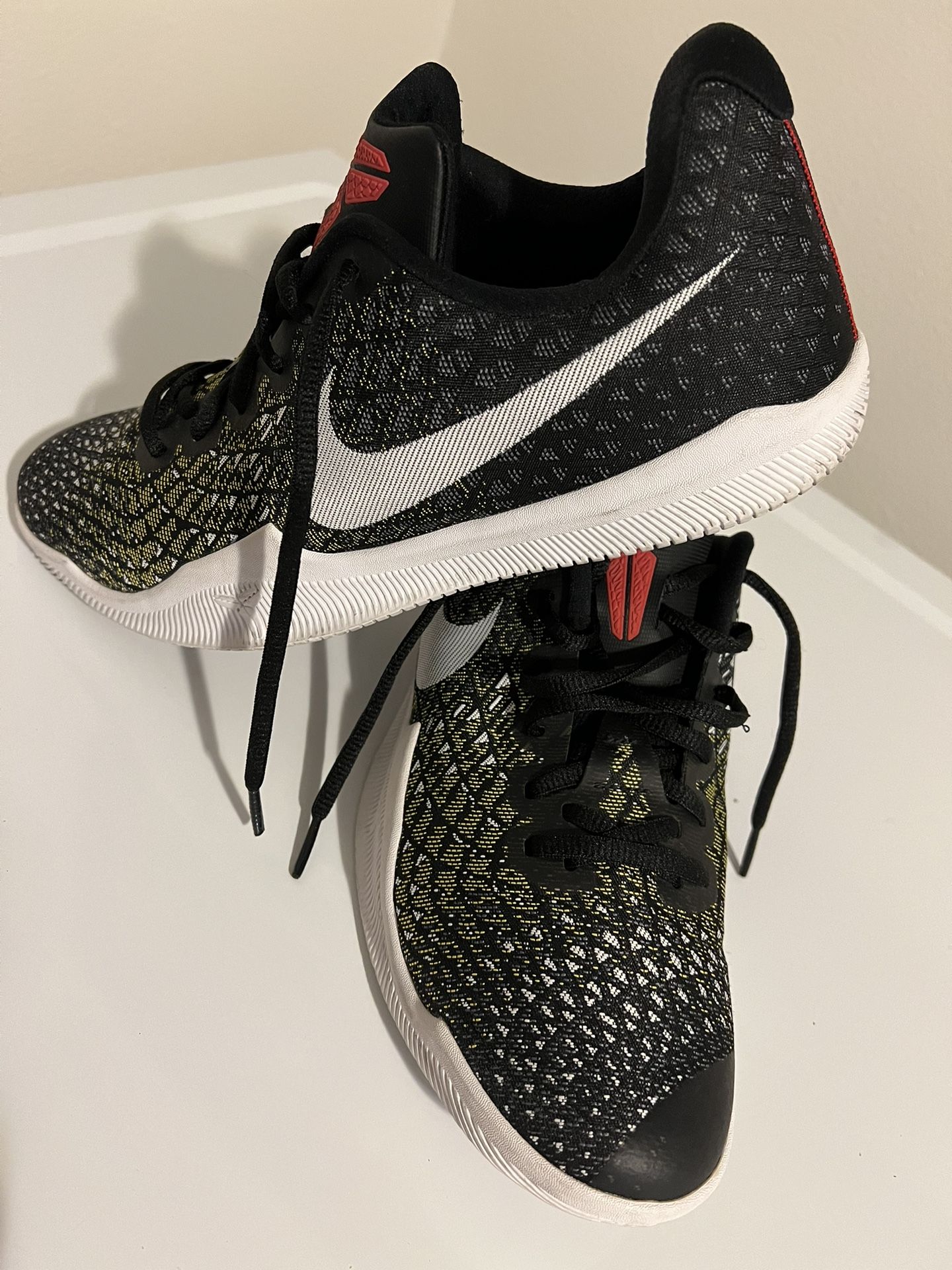 Nike Size M09 Like New