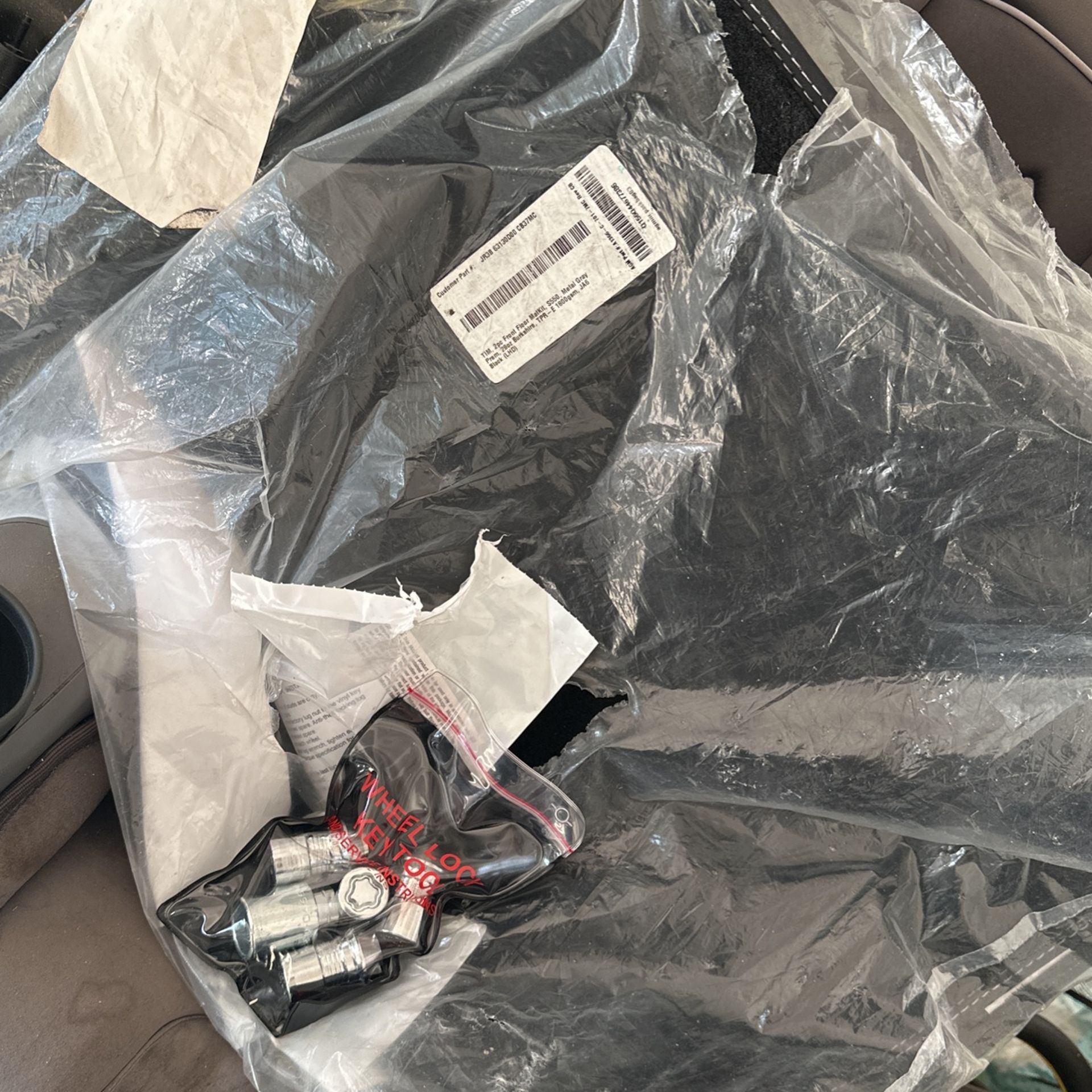 Wheel Lock Kit And Two Fiber Mats 