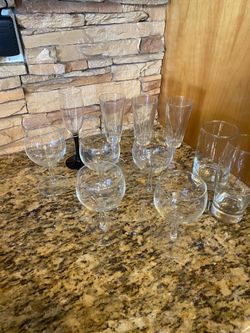 Lot of 11 glasses