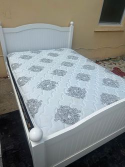 Cama full blanca