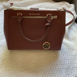 Micheal Kors Purse