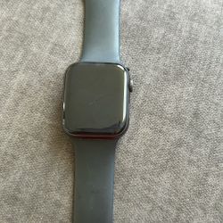 Apple Watch 5 