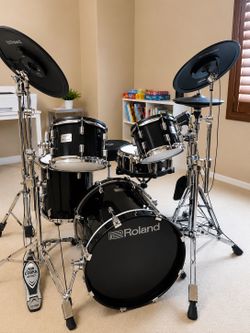 Roland V-Drums V71 Flagship Kit | Black Sparkle Acoustic Design | PD-14DSX, VH-14D, CY-18DR
