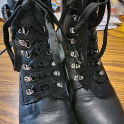 Women's Boots See Description 