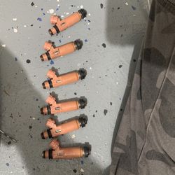 Es(contact info removed) fuel injectors OEM used