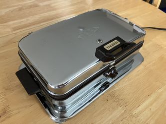 Toastess Vintage Electric Waffle Iron