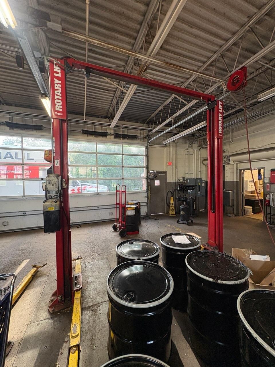 Rotary 2 Post Lift. 10,000lb Capacity