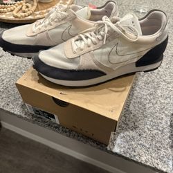 Men’s Nike Sneakers - Dbreak-type