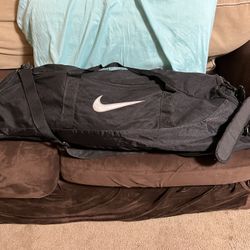 Like New, Middle School Ready Baseball Bag