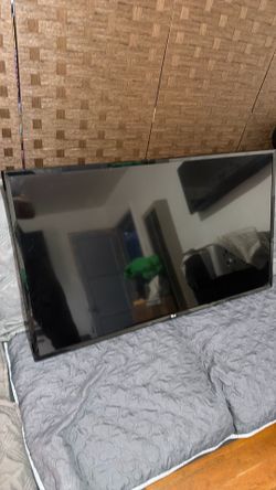 LG 43” smart tv