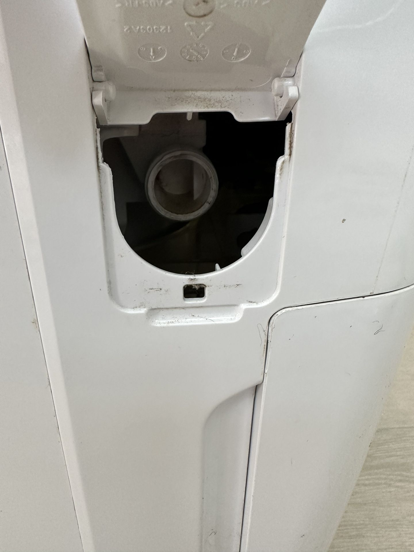 Frigidaire 30Pint Dehumidifier White ModelFFAD3033R1 for Sale in