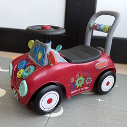 Radio Flyer Busy Buggy, for Toddlers 1-3, 3-in-1 Push Walker Ride On Car with 17 Sensory Activities