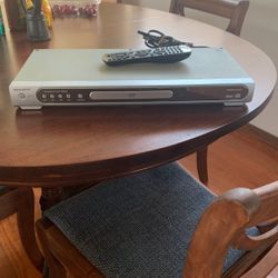 Magnabox DVD Player With Universal Remote