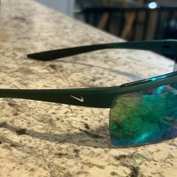 Nike Windshield Elite Sunglasses