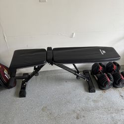 Adjustable Weight Lifting Bench 