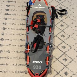 New Alptrek 930 Pro Large Snowshoes Poles Carry Bag