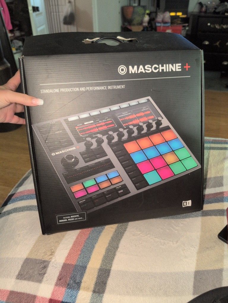 Native Instruments Maschine+ Barely Used!