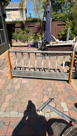 Head and foot board