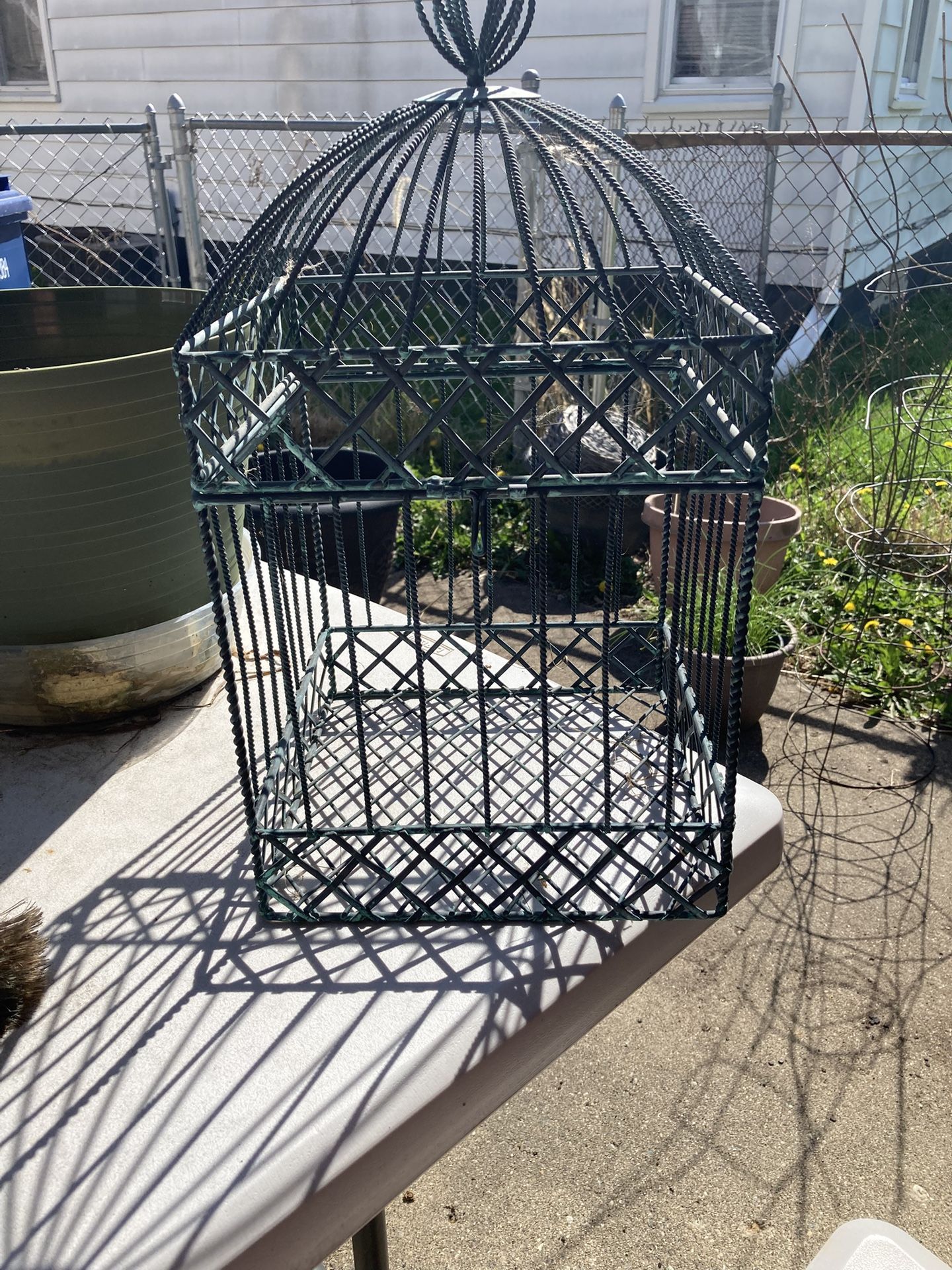 Birdcage decor