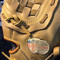 Franklin Softball Glove