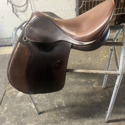 HDR 19" Dressage Saddle