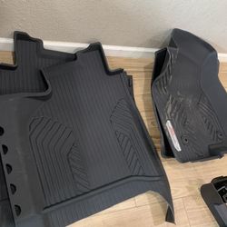 All weather Floor mats For  a  Chevy Z71