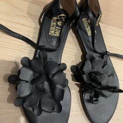 Love moschino best sale sandals sale