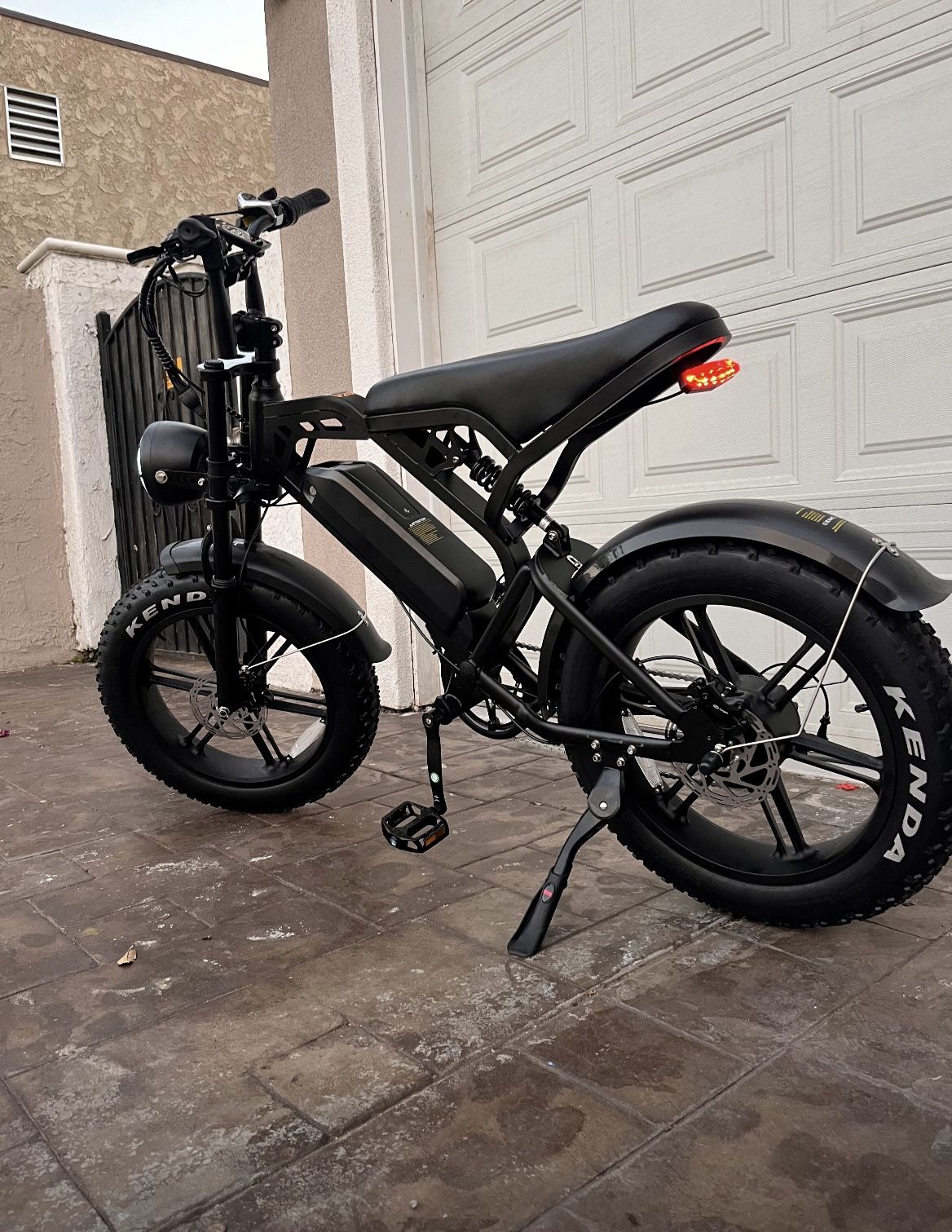 New Electric Bike! 1000w, 48v, 15ah Battery, 20in Fat Tires, 30mph, Twist Throttle