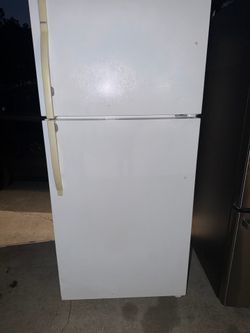 Kenmore white freezer on top refrigerator