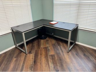 L shaped/ corner office desk