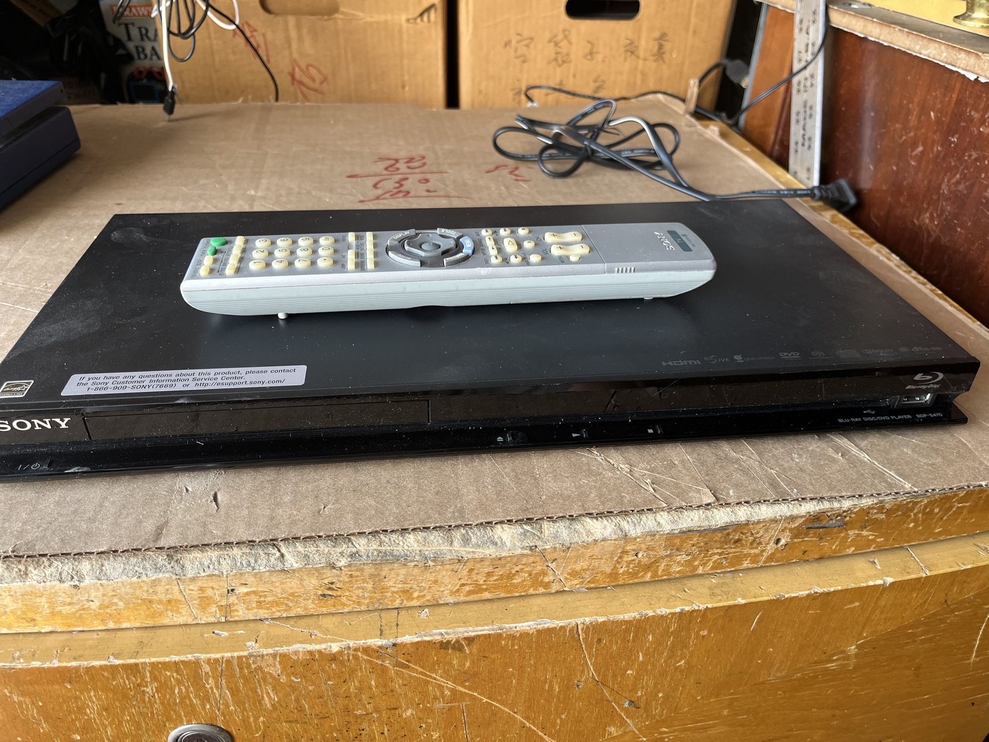 Sony BDP-S470 Blu-ray DVD Player With Remote