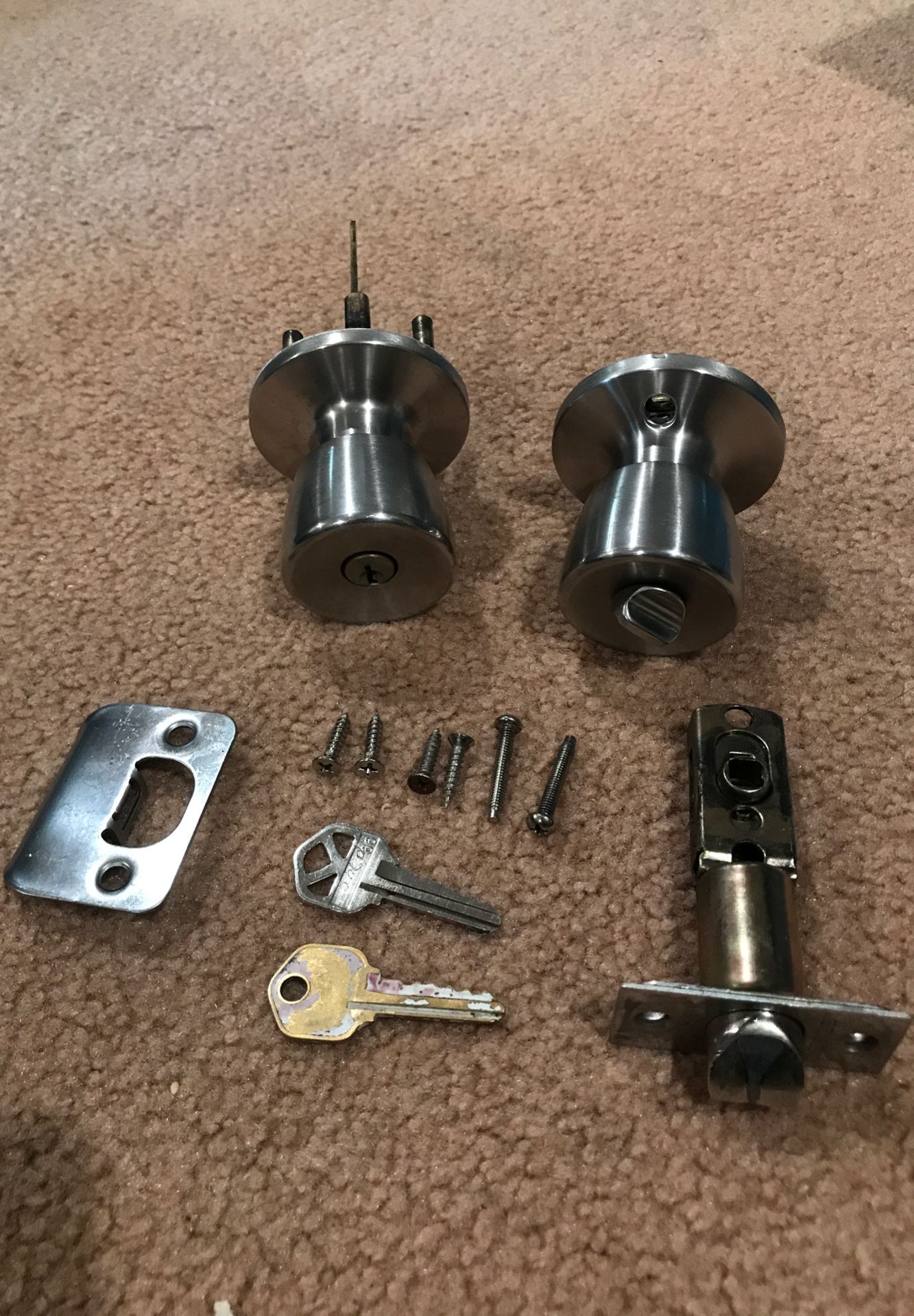 Locking Door knob/Handle kit