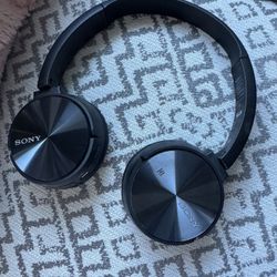 Sony Wireless Headphones - new out of box