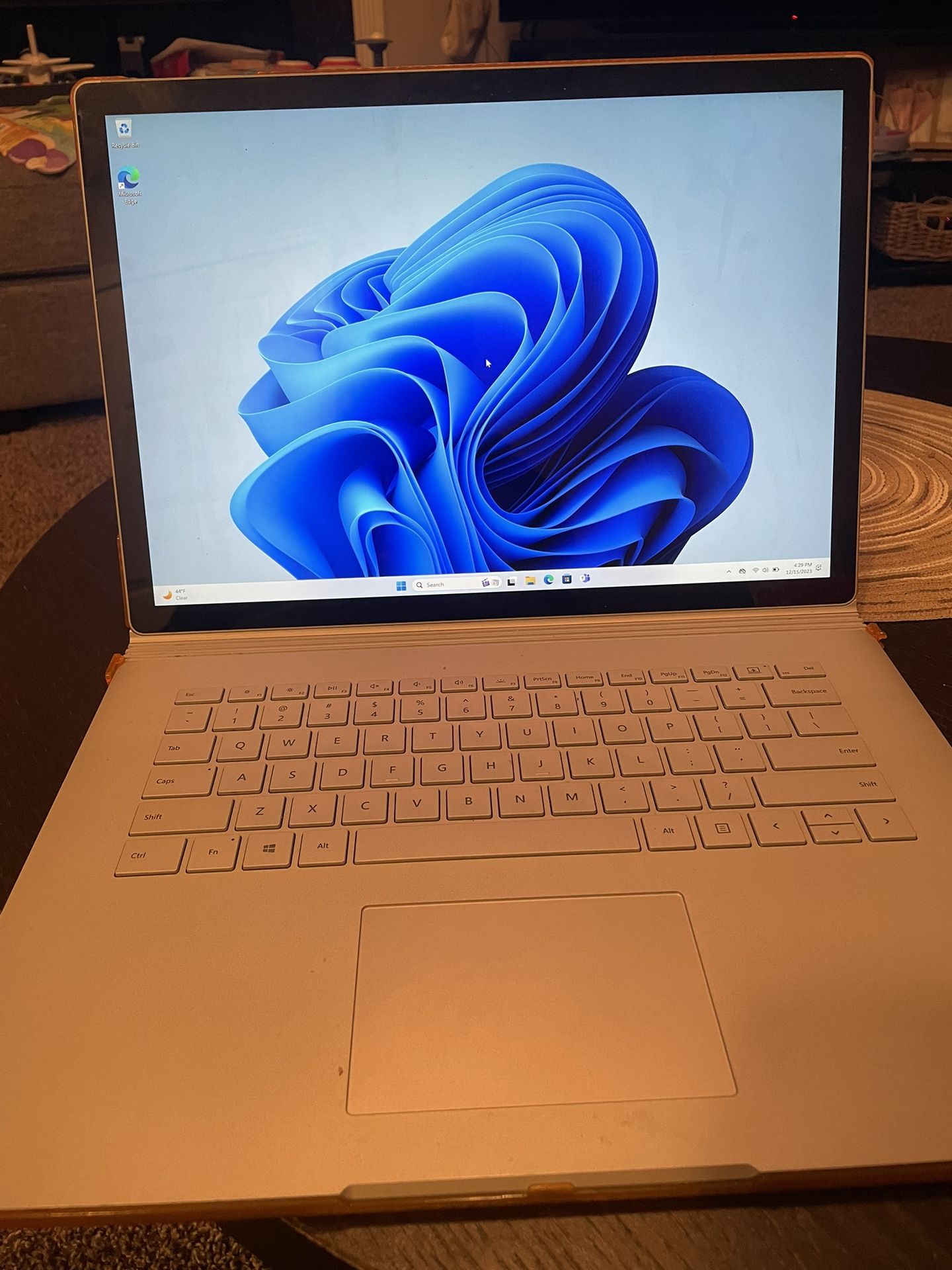 Microsoft Surface Book 2