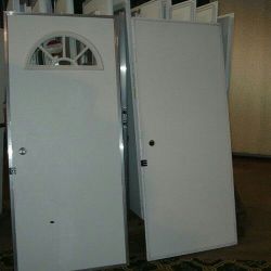Mobil home doors