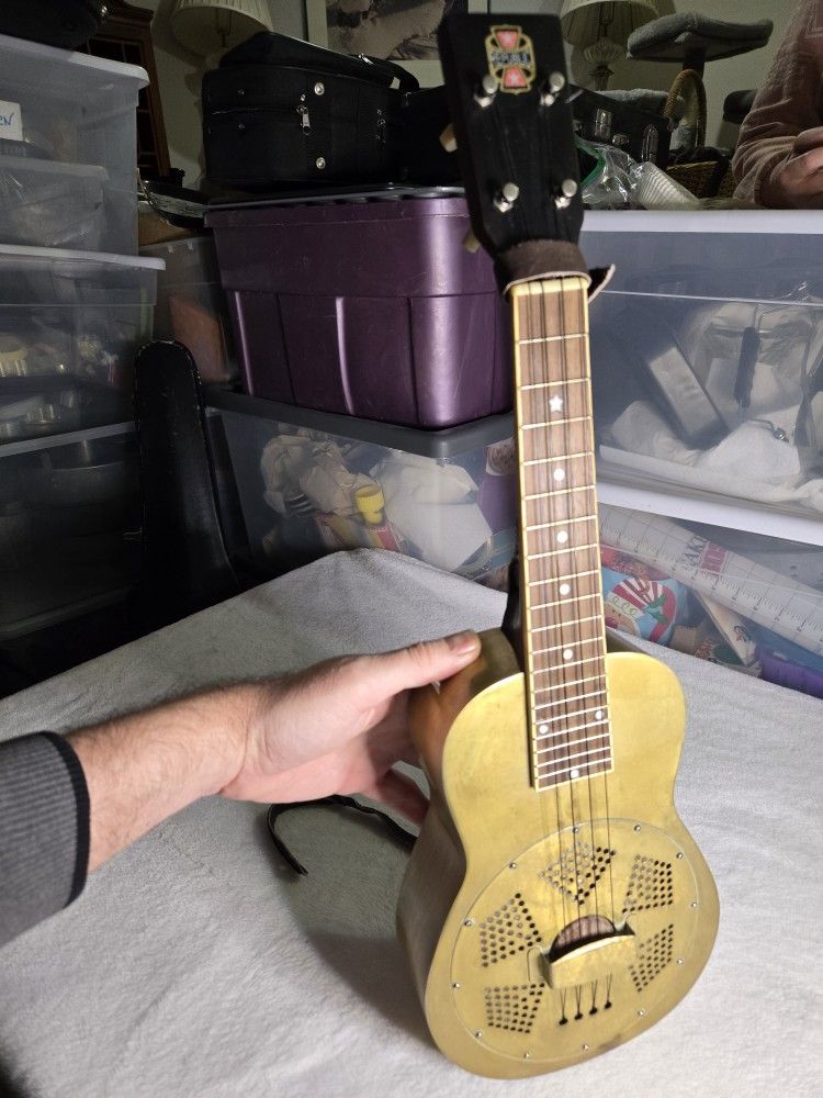 Republic Concert Ukelele 23.5"