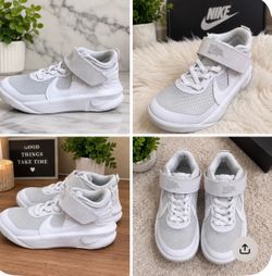 Nikes size 11C new