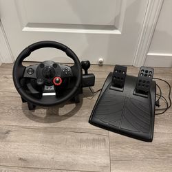 Sim Race Wheel and Pedals