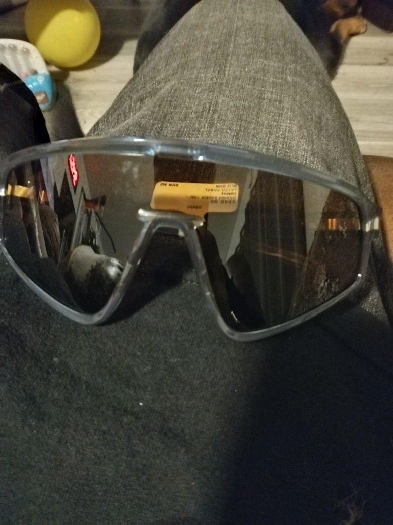 Latch Panel Oakley Sunglasses