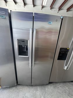 Refrigerator 
