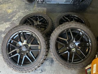 AMG style Wheels 22 inch glass black Mercedes G 550 G 55 and G 63 Toyo open country mud terrain 33x12.5r22