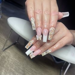 Nails 