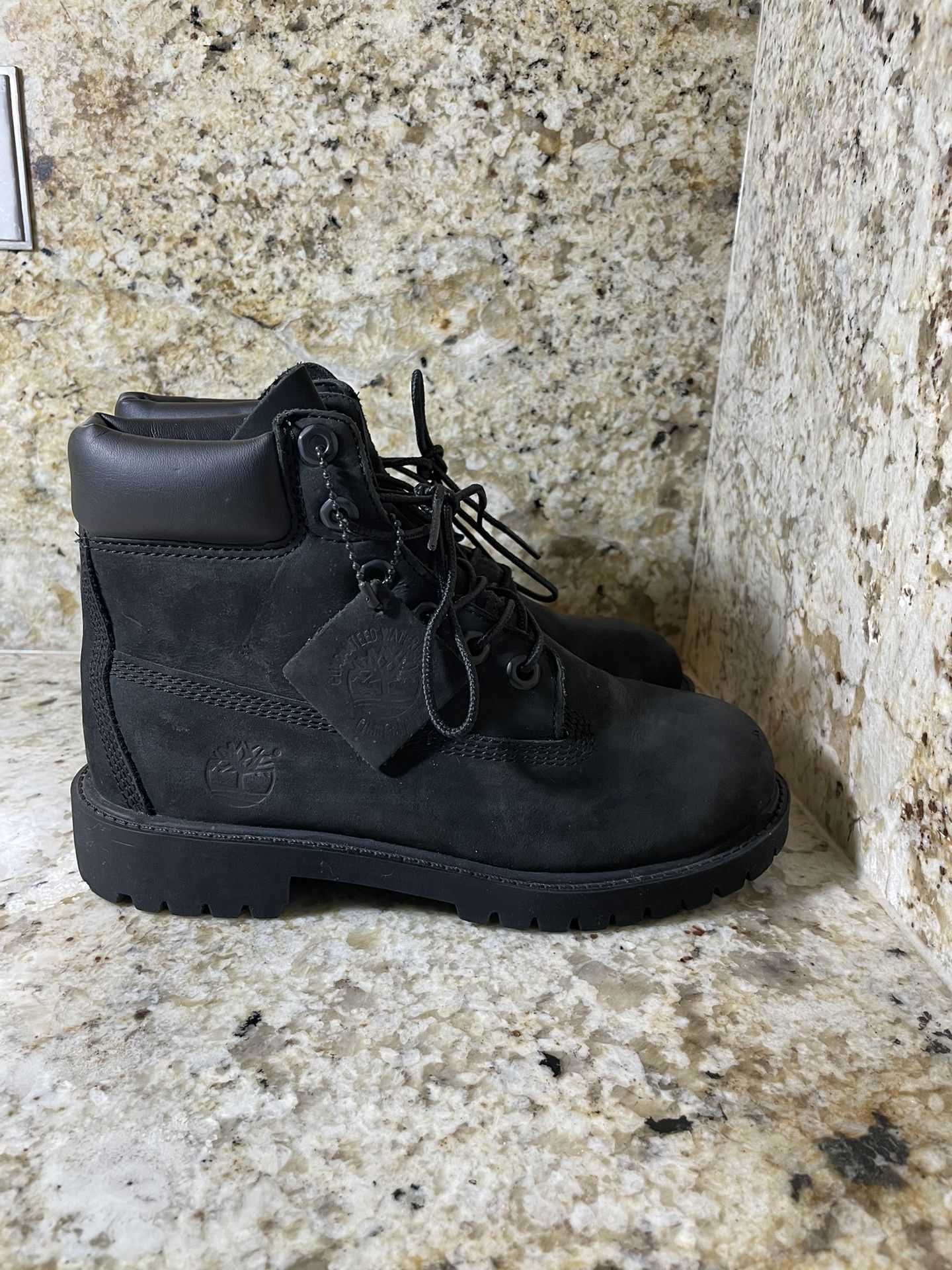 Timberland Youth/Kids/Juniors 6-Inch Premium Waterproof Boots(12907)Black Nubuck Youth US Size 4