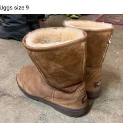 Tan UGGs Size 9
