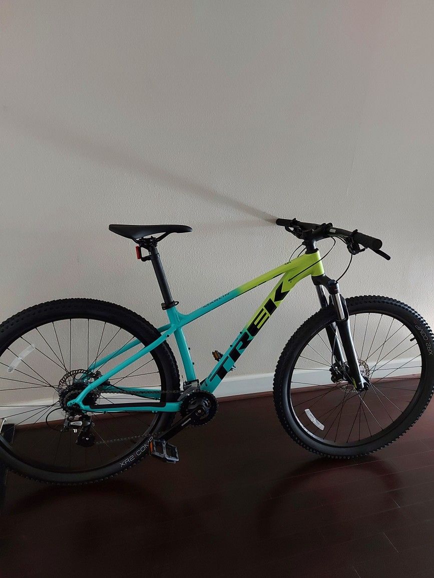 Trek MARLIN 5  Mountain Bike