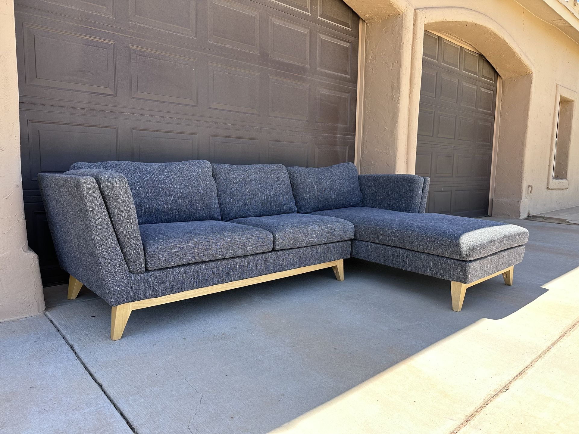 Grey Fabric Sofa Sectional Couch for Sale in El Paso, TX OfferUp