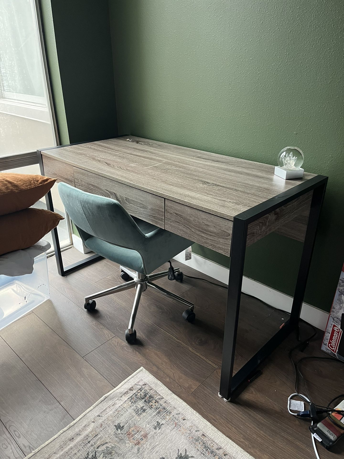 Wood Desk With Metal Legs