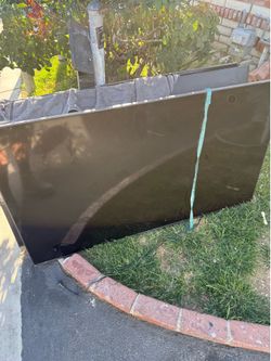 Samsung 65 inch TV, no remote
