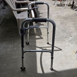 Adult walker